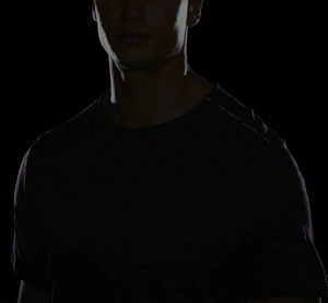 Camiseta de Manga Corta para Hombre con Estampado de Letras, Corte Regular, Cuello Redondo, Estilo Casual, 100% Poliéster, Tejido de Punto Transpirable - Product Image 3