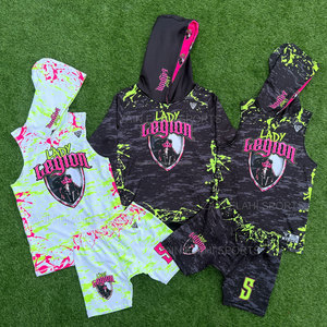 Ensemble uniforme de football américain 7v7 personnalisé par sublimation – Maillots et shorts de compression sublimés toutes tailles – Offre groupée OEM ODM - Product Image 3