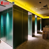 Cloison de séparation de pièce en bois sur mesure avec panneaux coulissants pour bureau commercial, système de cloisonnement insonorisé, indice acoustique élevé