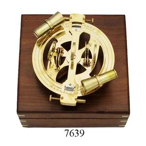 Sextante redondo de latón macizo hecho a mano indio con caja de madera para fabricación de decoración del hogar venta al por mayor - Product Image 1