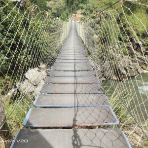 สะพานเชือกเหล็กพรีเมียมสำหรับรีสอร์ทและแคมป์ สะพานเชือกเหล็กสำหรับโครงการท่องเที่ยวผจญภัย อุปกรณ์เดินบนทางเชือกสูงเชิงพาณิชย์ - Product Image 1