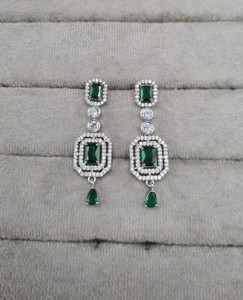 Pendientes colgantes con piedra de corte octogonal y forma de lágrima, pendientes brillantes con diamantes americanos para recepciones y fiestas, proveedor de pendientes. - Product Image 4