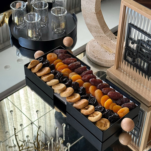 Plateaux à chocolat minimalistes en métal noir avec poignées rondes en bois lisses, un ensemble de service géométrique chic pour la décoration de la maison - Product Image 4