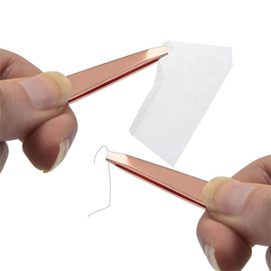 Pinza Profesional para Cejas con Peine, Modelo KI-CT-09, Acero Inoxidable, Punta Puntiaguda, Depilación de Cejas de Lujo - Product Image 4