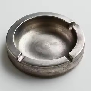 Everyday Use Metal Ashtray Durable Cigarette Ash Holder Windproof Outdoor Indoor Smoking <b>Table</b> Use - Product Image 1
