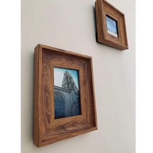 Marco de fotos de estilo rústico hecho a mano, marco de fotos decorativo de madera natural para colgar en la pared, decoración para el hogar. - Product Image 3