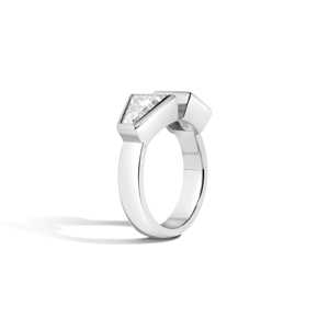 Anillos de Compromiso Toi Et Moi con Engaste de Bisel, Bandas Modernas Personalizadas de Oro Sólido de 14K y 18K, Diamantes Cultivados en Laboratorio con Corte Princesa y Trapezoide, Venta al por Mayor - Product Image 3