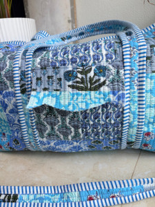 Bolso de Hombro Acolchado de Algodón con Diseño de Patchwork, Estampado Floral Hecho a Mano en India, de Alta Calidad, Personalizable con Logotipo y Color, para Viaje - Product Image 5
