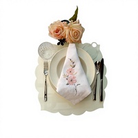 Nappe en lin Blush Blossom |   Housse de table réutilisable en lin 100% naturel de qualité supérieure, écologique, motif floral doux
