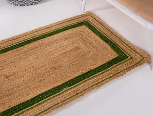 Tapis artisanal en jute bio, rectangulaire, vert rayé, style farmhouse, à poils plats, écologique, pour salon - Product Image 2