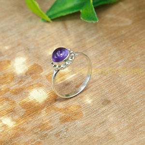 แหวนอะเมทิสต์ทรงหลังเบี้ยทำมือ |   แหวนเงินแท้ 925 |   อัญมณีอเมทิสต์สีม่วง ดีไซน์รูปวงแหวน งานฝีมือสไตล์โบโฮ เครื่องประดับวินเทจ - Product Image 6