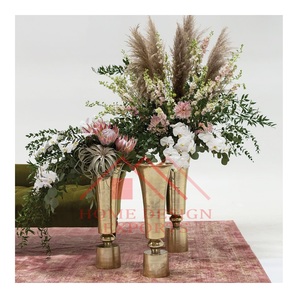 Vase en aluminium fini or, plaqué or, luxe, décoration de table pour la maison et le jardin, mariage - Product Image 1
