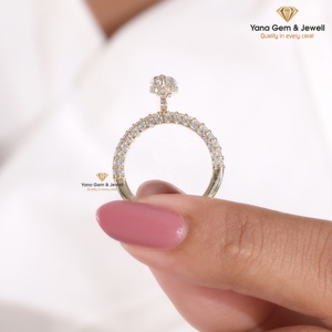 Anillo de Diamante Cultivado en Laboratorio con Corte Marquesa Exquisito, Color E, Claridad VVS2, Diseño Pavé, 1.00 Quilates, Certificado IGI, Oro Sólido de 14K - Product Image 3