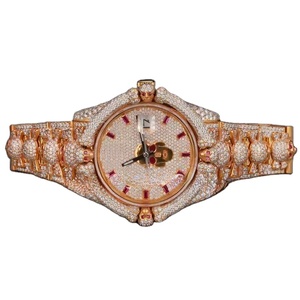 Montre Hip Hop de luxe personnalisée en forme de crâne deux tons Moissanite Diamond Watch pour hommes avec cadran personnalisé et conception unique - Product Image 2