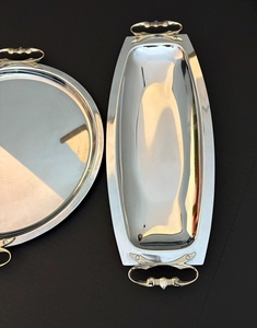 Bandeja de Almacenamiento Ovalada de Metal con Asas Doradas, Acabado Pulido, Diseño Clásico para Uso en Mesa - Product Image 3
