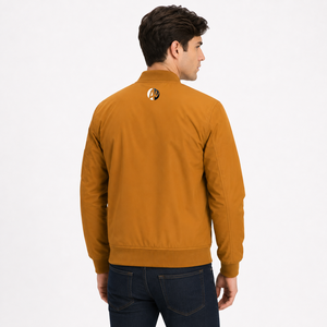แจ็คเก็ตบอมเบอร์ผู้ชายสไตล์คลาสสิก ผลิตจากผ้าทนทาน ดีไซน์ทันสมัย สวมใส่สบาย เหมาะสำหรับการเดินทางแบบสบายๆ กิจกรรมกลางแจ้ง และการสวมใส่ในชีวิตประจำวัน - Product Image 3