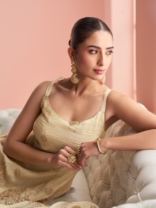 Conjunto de Kurti y Palazzo para Mujer, con Bordado Único y Lentejuelas, Compra Directa del Proveedor al Precio Más Bajo, a la Moda - Product Image 3