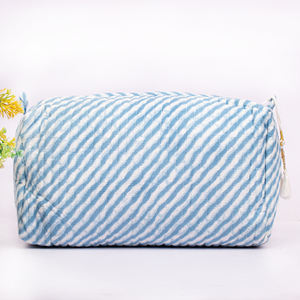 Pochette de maquillage en coton imprimé grand format, écologique et luxueuse, pour organiser les cosmétiques et les accessoires, à des fins promotionnelles et de cadeaux - Product Image 3