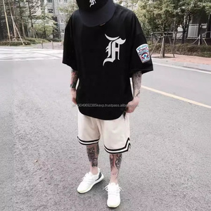 กางเกงขาสั้นตาข่ายสองชั้นสำหรับผู้ชายเอวยางยืดทรงหลวมมีกระเป๋าบาสเก็ตบอลเล่นฟิตเนส - Product Image 2