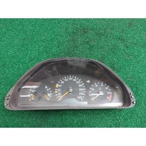 ชุดหน้าปัดมือสองสำหรับรถยนต์ E-class รุ่น 2105404148 - Product Image 1