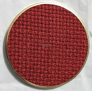 Juego de Posavasos Redondos Modernos de Yute Rojo Ecológico, Hechos a Mano, Resistentes al Calor, de Fibra Natural para Cualquier Ocasión - Product Image 1