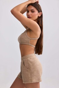 กางเกงขาสั้นผ้าเทอร์รี่สีน้ำตาลมอคค่ารุ่นใหม่ล่าสุดสำหรับผู้หญิง มีกระเป๋า เนื้อผ้านุ่มพิเศษ สวมใส่สบาย ระบายอากาศได้ดี เหมาะสำหรับออกกำลังกายและฟิตเนส - Product Image 4