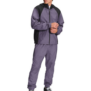 Ensemble coupe-vent moderne en tissu respirant, coupe décontractée, idéal pour les aventures en plein air et le confort quotidien - Product Image 1