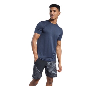 Camisetas de la mejor calidad, camisetas lisas sin estampado para hombre, camisetas con logo personalizado impreso en DTG, camisetas para hombre color azul marino. - Product Image 1