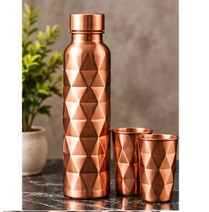 Botella de Agua Vintage de Cobre con Tapa y 2 Tazas, Juego de Bebidas Portátil con Patrón de Hojas en Relieve - Product Image 5