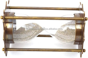 Elegante Reloj de Arena Moderno de 5 Minutos en Latón Macizo Color Gris Arena, el Mejor Regalo para Decoración del Hogar, Hecho de Vidrio - Product Image 2