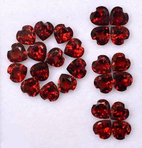 พลอยโกเมนสีแดงธรรมชาติทรงหัวใจเจียระไนแบบเหลี่ยม  ขนาดมาตรฐาน  ได้รับการรับรอง  ไม่ผ่านการปรับแต่ง  พร้อมสำหรับการฝังในเครื่องประดับ - Product Image 2