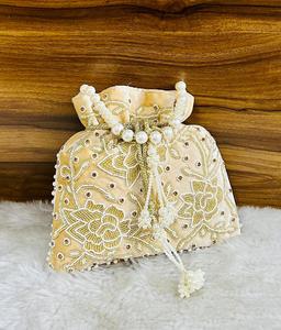 กระเป๋าสะพายไหล่ผู้หญิงแฟชั่นลายควิลท์ผ้าฝ้ายประดับมุก - Product Image 3