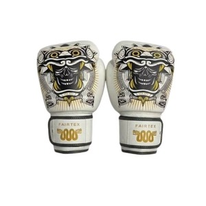 ถุงมือชกมวย Fairtex หนังวัวแท้แบบปรับได้ พร้อมสายรัดแบบ Hook Loop สำหรับฝึกซ้อมมวยไทย - Product Image 2