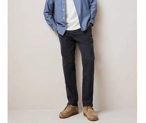 กางเกงชิโน่ผู้ชายสีน้ำเงินกรมท่า ผ้าทวิลยืด ป้องกันขนร่วง ป้องกันรอยยับ ผ้าฝ้ายออร์แกนิค ระบายอากาศ แห้งเร็ว ทรงตรงกลาง ใส่สบายสำหรับฤดูร้อน - Product Image 5