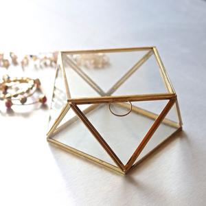 Organisateur de cosmétiques en verre transparent moderne de haute qualité avec métal laqué or, boîte de rangement pour maquillage, présentoir à bijoux, taille personnalisable - Product Image 3