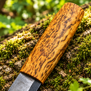 Couteau de survie artisanal avec manche en bois de croûte d'arbre, lame en acier au carbone, étui en cuir, couteau utilitaire pour le camping en plein air - Product Image 2