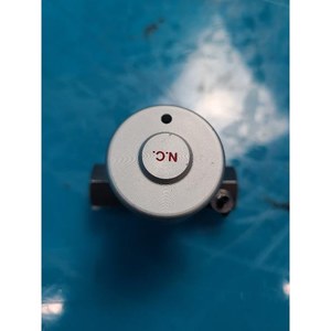Regulador de Gas de Alta Pureza Integrated Flow Systems SR4-120-6T-3XX2-S10-20, Usado como Pieza de Repuesto para Equipos Semiconductores Legacy - Product Image 4
