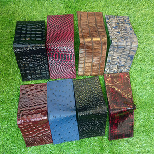 Cartera Moderna Bifold Multicolor para Hombre, Acabado Texturizado de Alta Calidad, Cartera Delgada Profesional para Oficina y Viajes - Product Image 1
