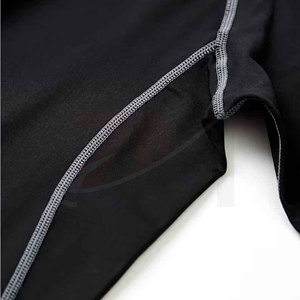 Camiseta de compresión OEM para hombre, transpirable, elástica, para entrenamiento deportivo y uso diario, ropa deportiva de compresión personalizada para hombre - Product Image 5