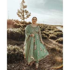 GEORGETTE ATTRACTIVE SEQUENCE BRODERIE ET CODAGE ROBE DE TRAVAIL PANTALON AVEC DUPATTA PISTA - Product Image 1