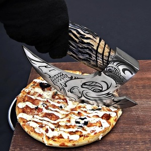 Hache artisanale en acier à haute teneur en carbone avec manche en bois gravé, design viking, écologique, logo personnalisé, outil de cuisine, extérieur - Product Image 6