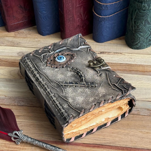 Diario de hechizos de cuero inspirado en Hocus Pocus, 7x5 pulgadas, diseño de ojo, 200 páginas, Grimorio gótico de terror, regalo de Halloween - Product Image 3