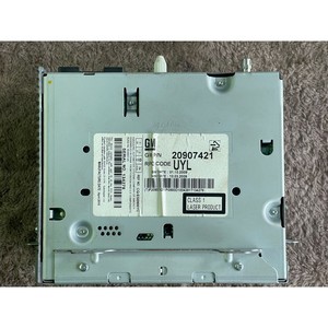 Compatible avec le lecteur CD radio GM 20907421 UYL d'occasion - Product Image 1