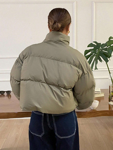 Veste matelassée personnalisée de haute qualité pour femmes, grande taille, en nylon, fourrure respirante, imperméable, veste d'hiver à prix avantageux - Product Image 4
