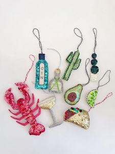 Ornement de Noël artisanal en perles en forme de cœur de 4 pouces, décoration suspendue de luxe pour les fêtes, emballage personnalisé, coffret cadeau unique - Product Image 3