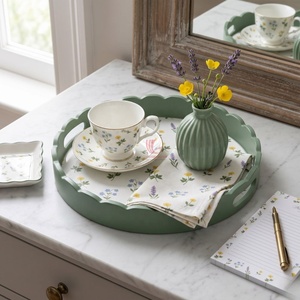 Plateau décoratif floral rond en plastique vert, style shabby chic, avec poignée, pour la décoration de la maison - Product Image 1
