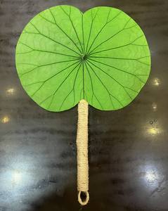 Abanico de mano de hoja de palma de bambú hecho a mano forma redonda de 99 DATOS DE ORO de Vietnam alta calidad al por mayor - Product Image 3