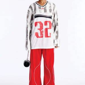 Camiseta de Fútbol Personalizada OEM para Mujer, Estilo Urbano, Camiseta Deportiva a Rayas, Camiseta Clásica Vintage Retro, Camiseta de Fútbol Americano - Product Image 3