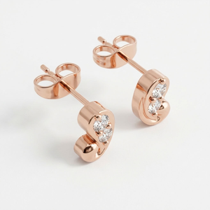 Boucles d'oreilles clous en or rose plaqué or 14 carats avec grappe de moissanite pour femme, cadeau de fête - Product Image 1