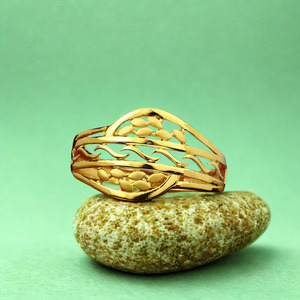 แหวนทองลายคลื่นนามธรรมสมัยใหม่ |   ลวดลายรูปไข่แบบมีเท็กซ์เจอร์สำหรับสุภาพสตรี |   ทองคำเหลืองน้ำหนักเบา ดีไซน์หรูหรา - Product Image 4